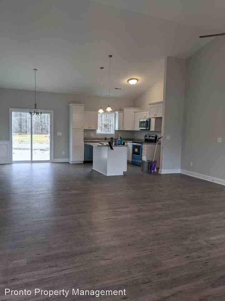 631 Belt Rd - Photo 2 of 11