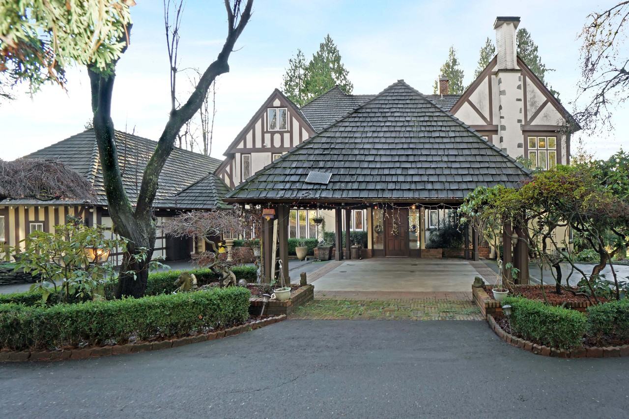 6633 Macdonald Street - Photo 2 of 38