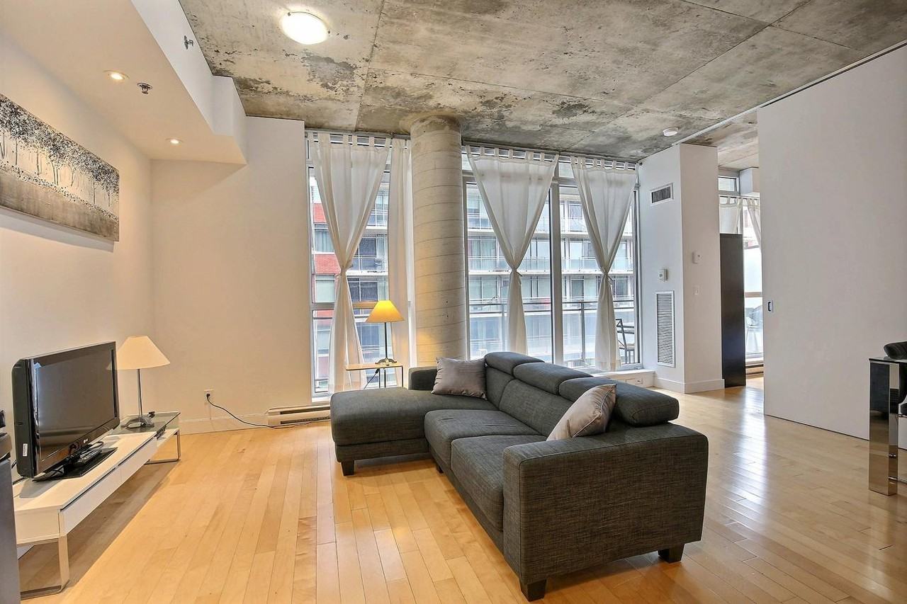 630 Rue William #421