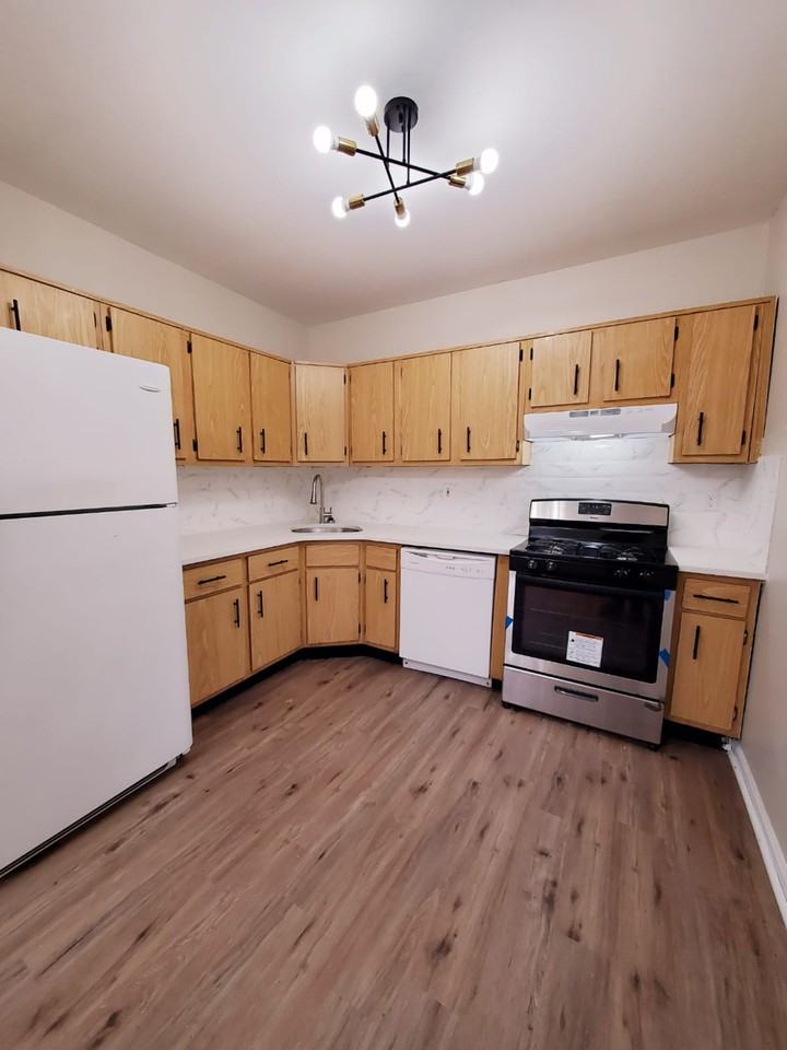 136 Old Bergen Rd - Photo 2 of 13
