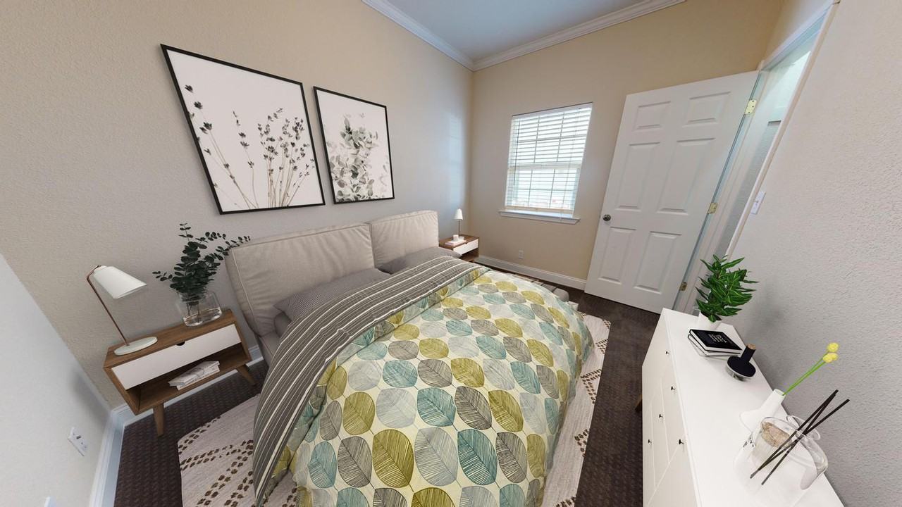 Wonderful Redwood City home near Caltrain Station - Photo 7 of 18