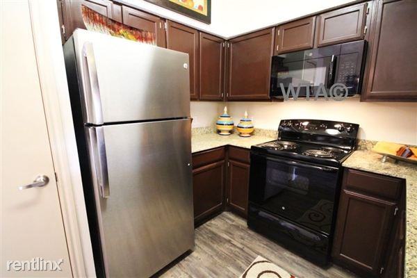 1604 and 281 - Photo 2 of 6