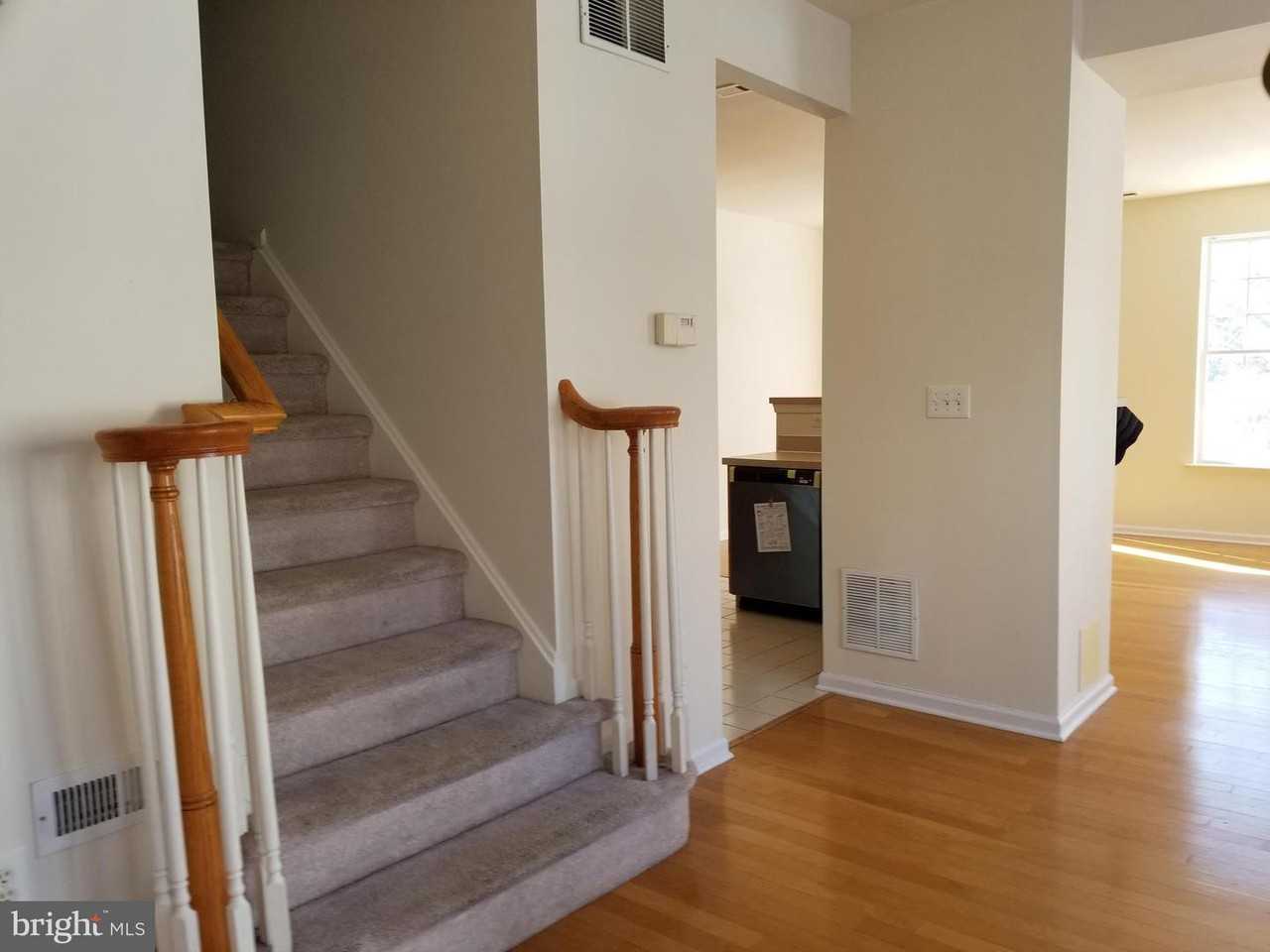 51 Heath Ct - Photo 2 of 20