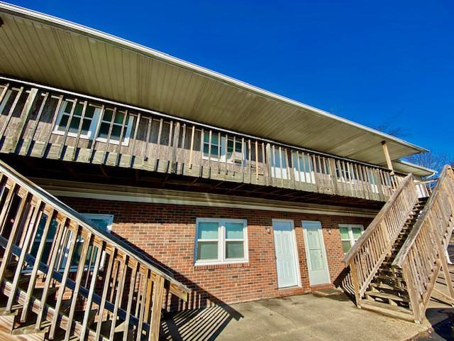 211 E Elm St #3 - Photo 3 of 12