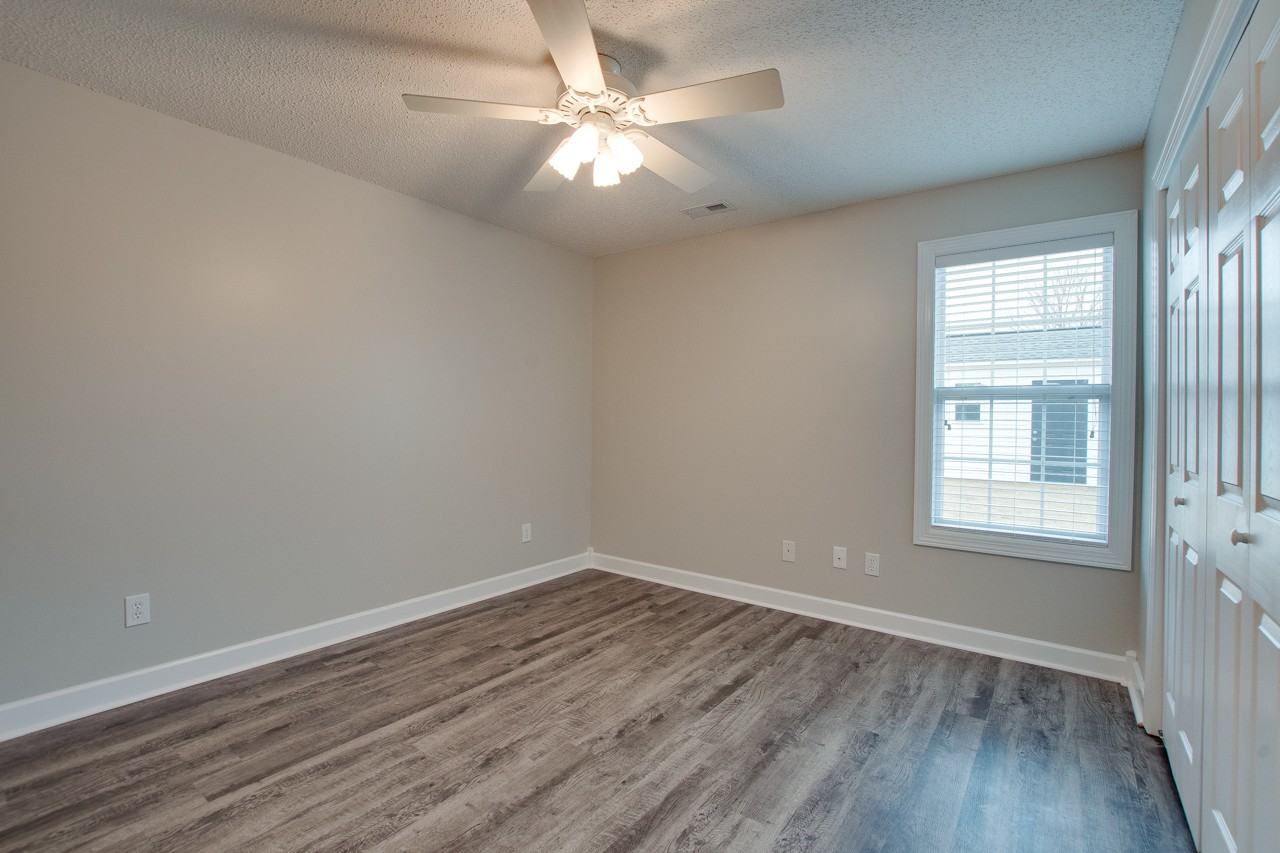 104 Kings Cross Drive - Photo 2 of 17