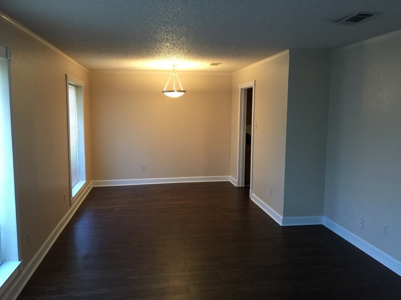 332 Cooper Dr - Photo 3 of 10