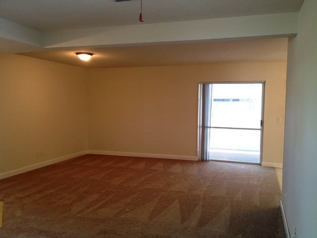 1375 S Harbor Dr - Photo 2 of 13