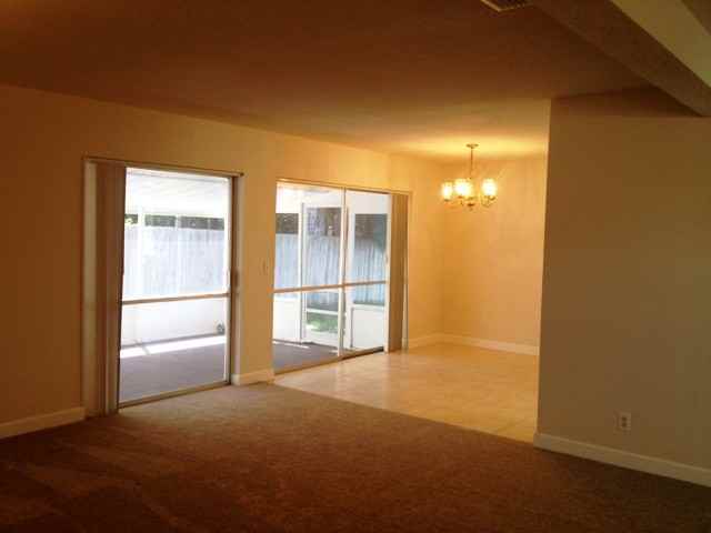 1375 S Harbor Dr - Photo 3 of 13