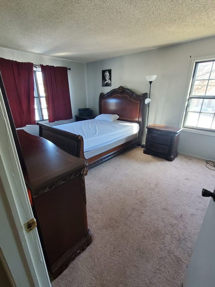 12 Gilpin Ct - Photo 3 of 8
