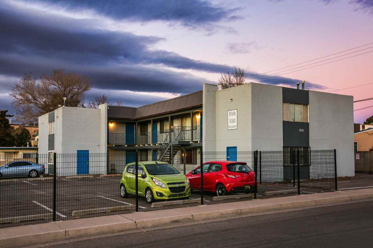 300 La Veta Dr NE - Photo 3 of 18