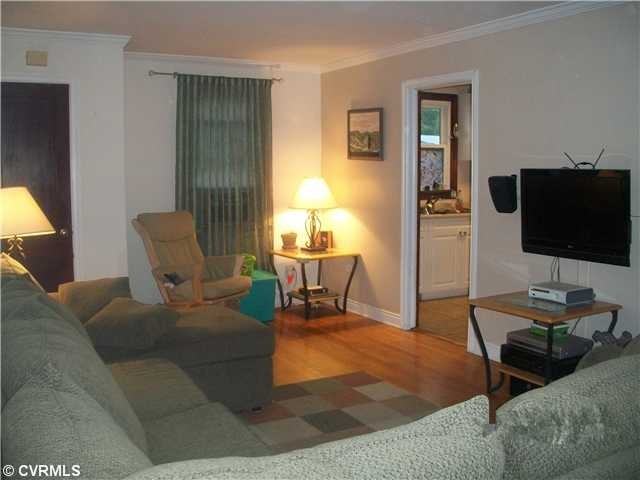 4019 Crutchfield St - Photo 3 of 9