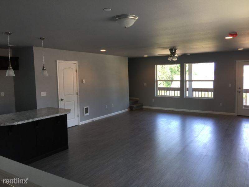 1430 Dekalb St - Photo 2 of 14