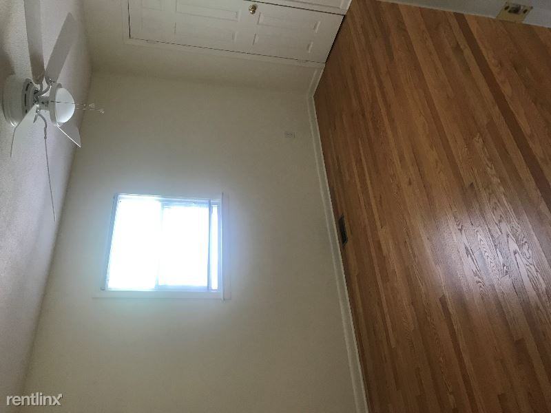 1435 Trinity Rd - Photo 3 of 7