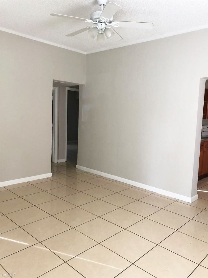 1540 Nw 120th St - Photo 2 of 9