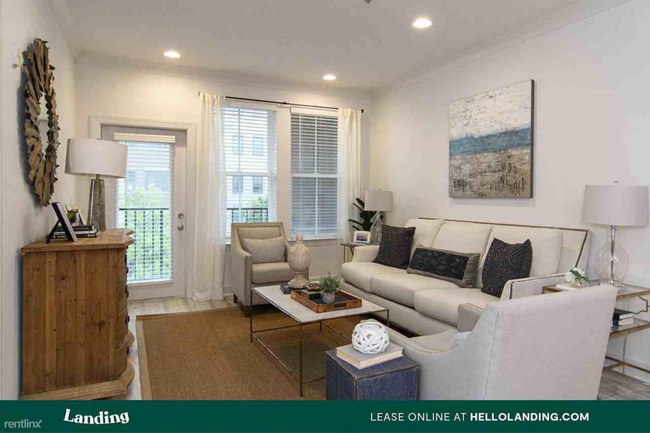 Landing Furnished Apartment The Hill At Eastbury - Photo 3 of 50