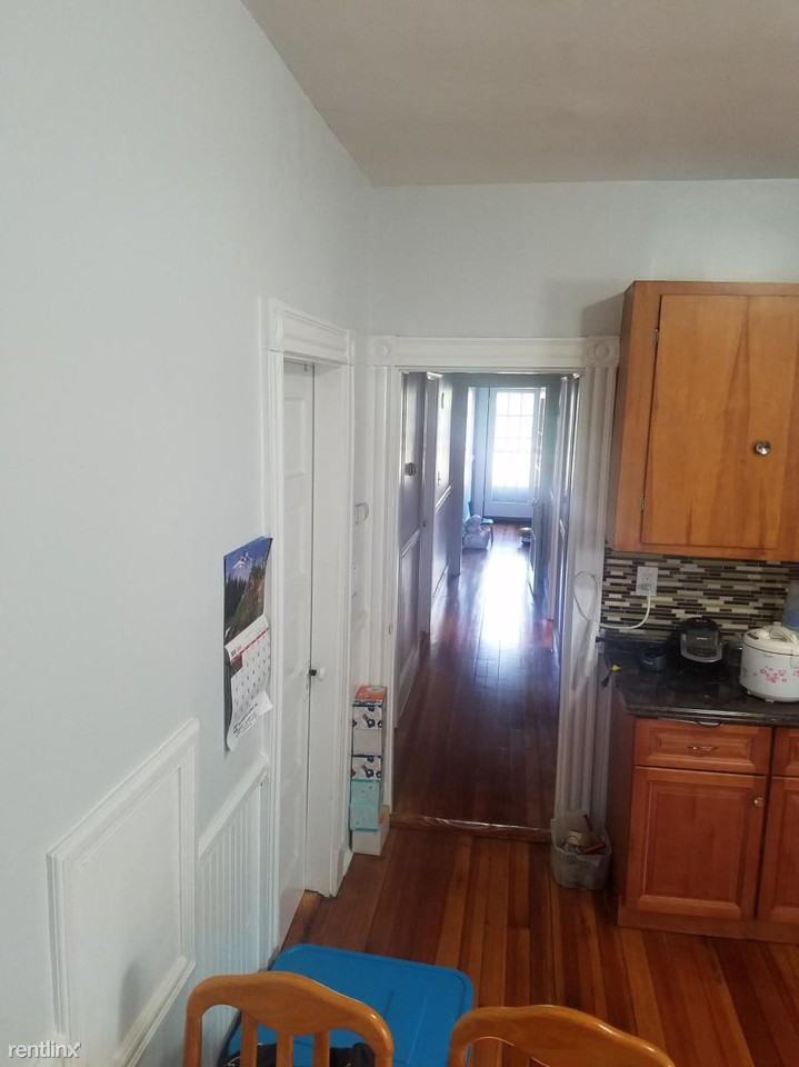 394 Ashmont St - Photo 3 of 6