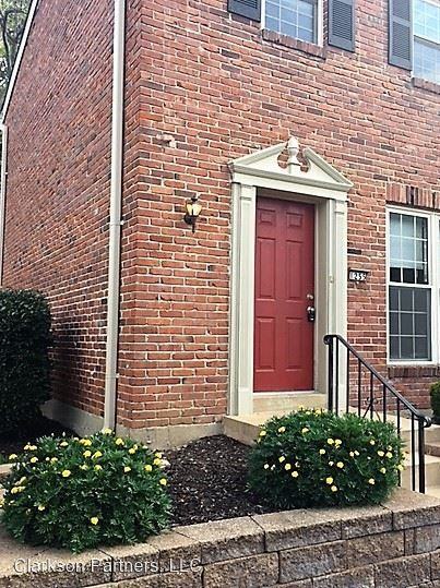 Clarkson Ct - Photo 2 of 8