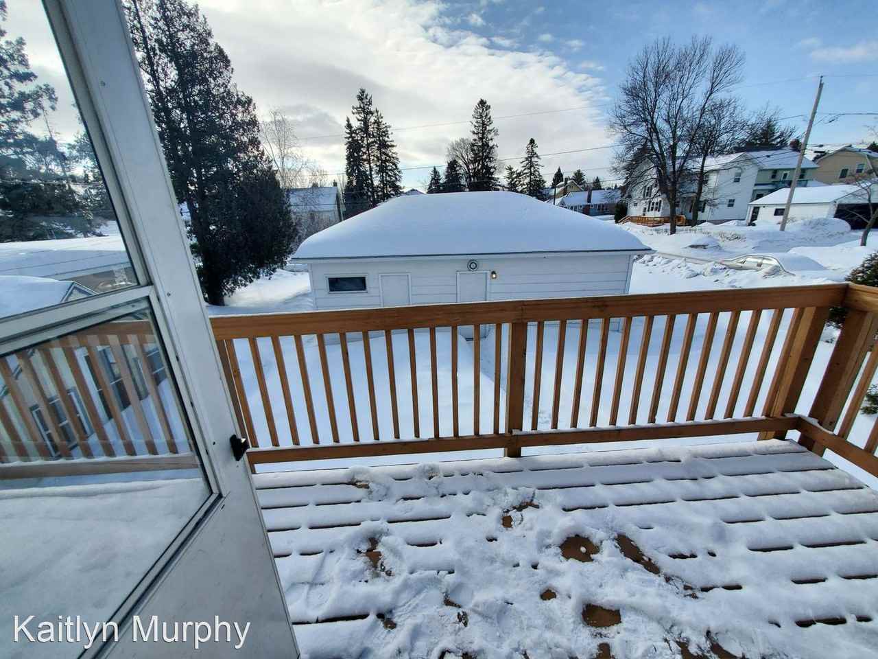 240 W Kent Rd - Photo 2 of 15