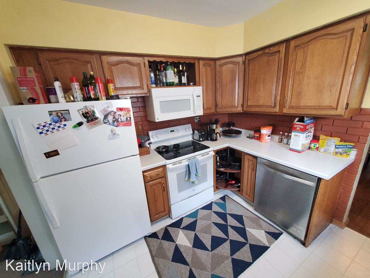 240 W Kent Rd - Photo 3 of 15