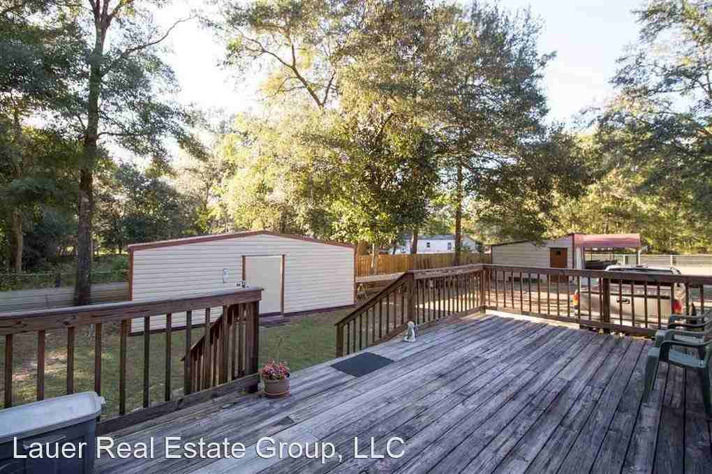 708 Sir Richard Rd - Photo 2 of 7