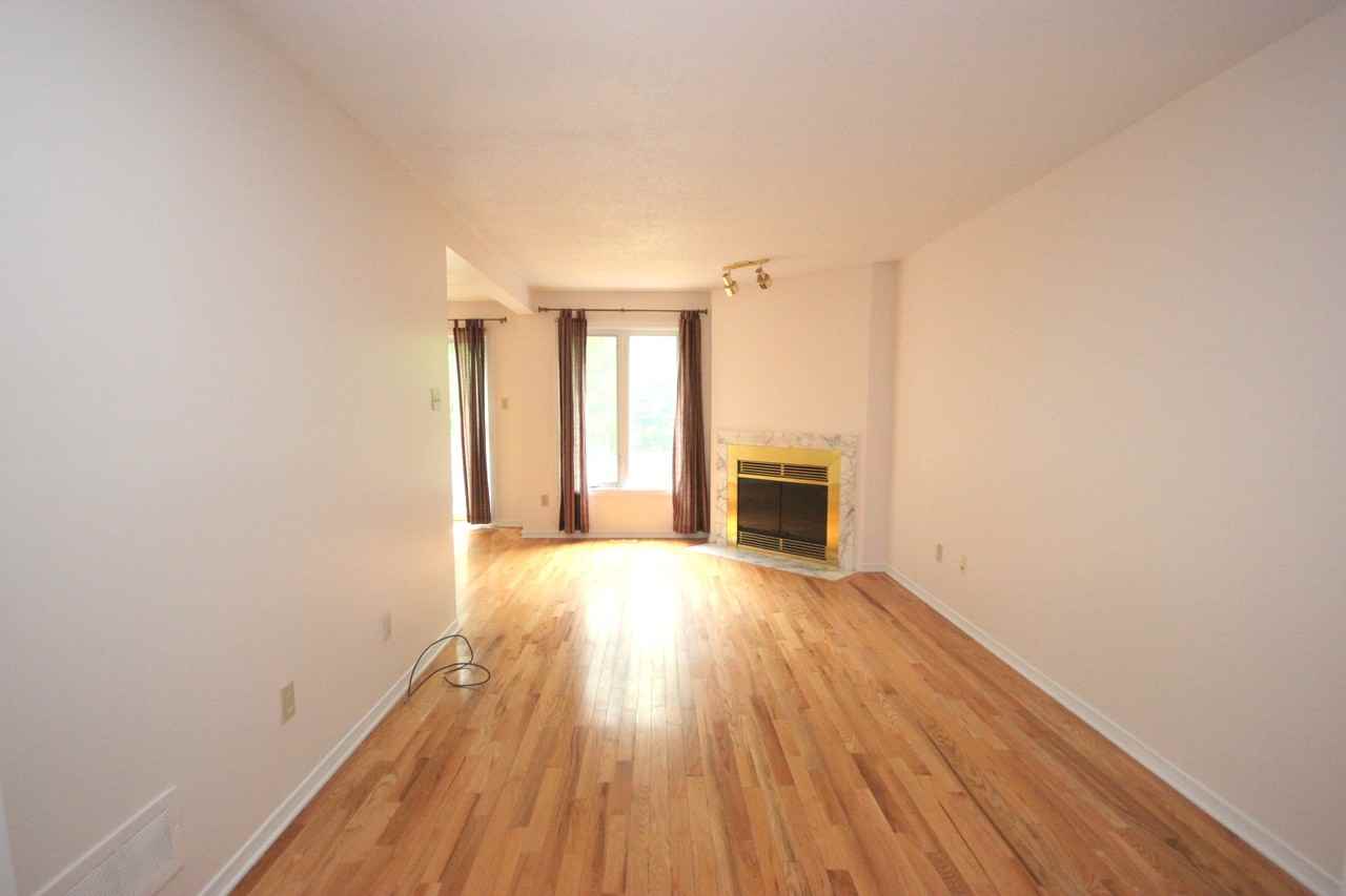 76 Southport Dr - Photo 2 of 12