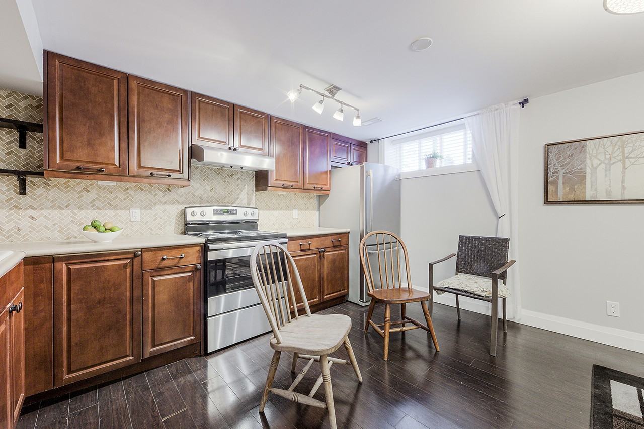 38 Park St - Photo 3 of 31