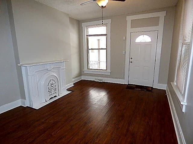 554 W 2nd Ave - Photo 3 of 10