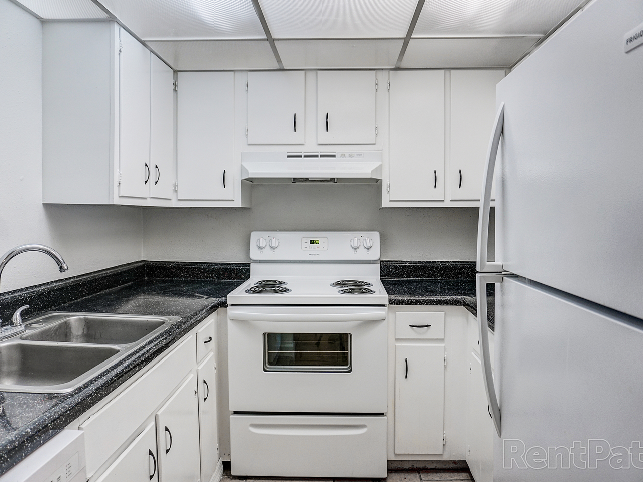 The Lenox Apartments - Photo 7 of 89