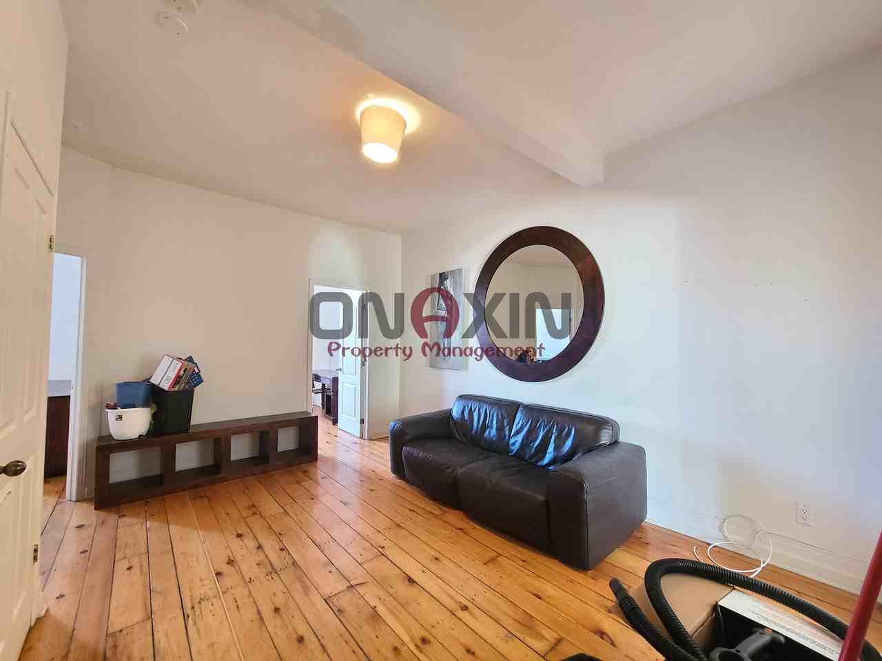 2044 Rue Saint-Denis #1 - Photo 3 of 19