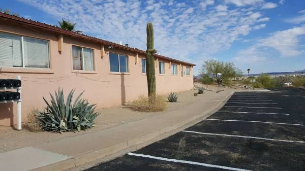Montecito Manor Apartments - Photo 2 of 20