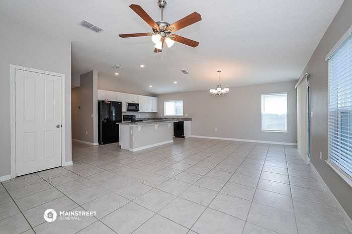 2859 Mosshire Cir - Photo 2 of 15