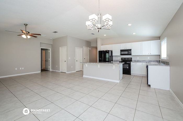 2859 Mosshire Cir - Photo 3 of 15