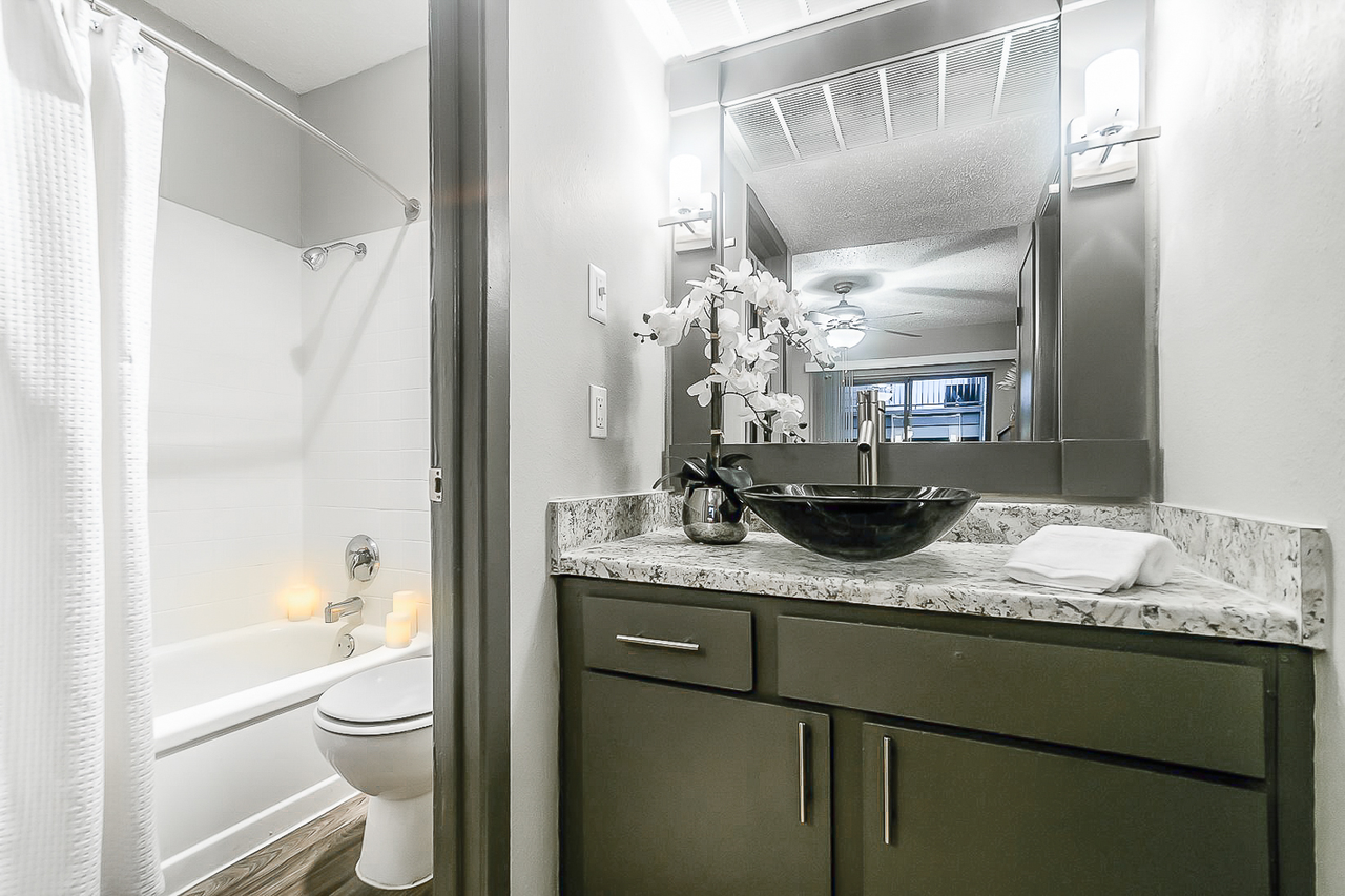 Tuscany Park Apartments - Photo 7 of 50