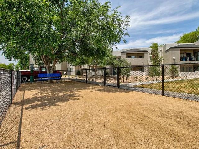 520 N Mesa Dr - Photo 4 of 32