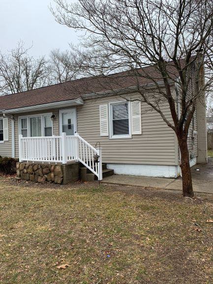329 Commack Rd - Photo 2 of 9