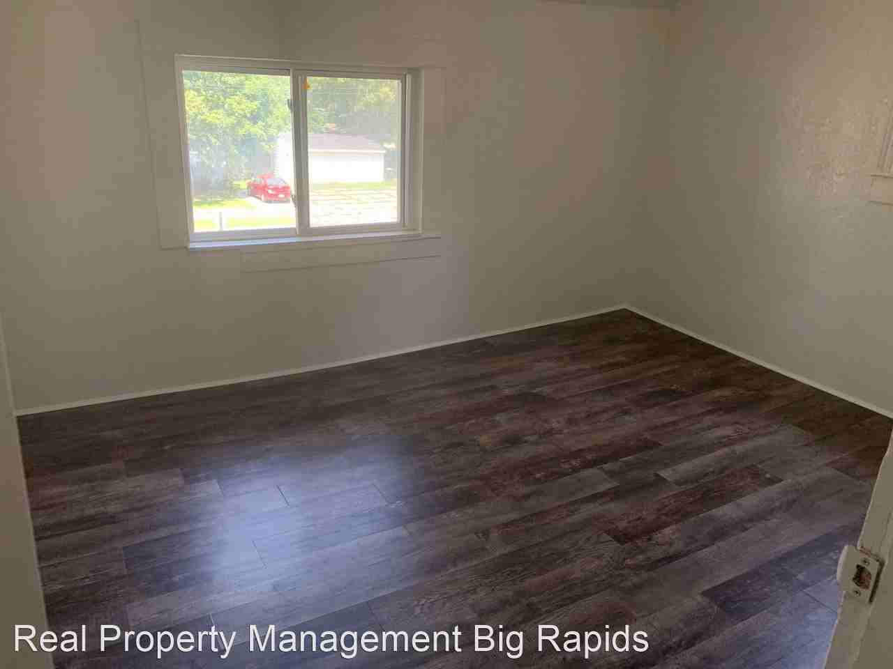 503 S. Michigan Ave - Photo 3 of 6