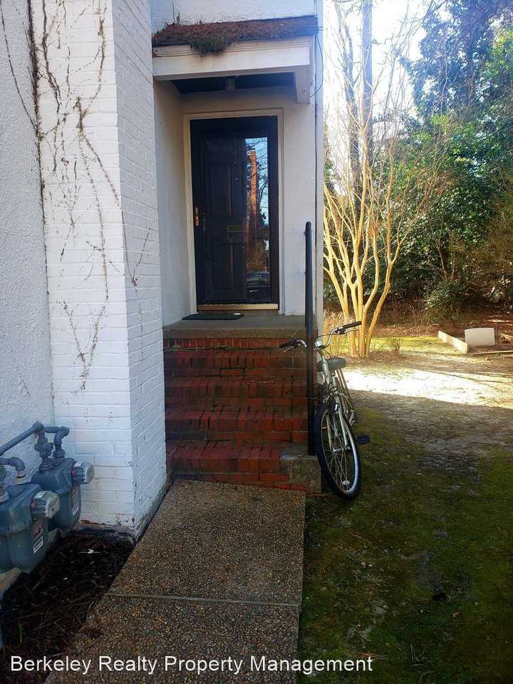 508  Newport Avenue - Photo 2 of 10