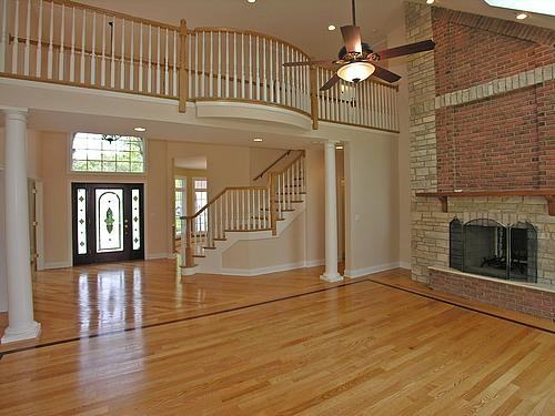 810 N Maple St - Photo 2 of 8