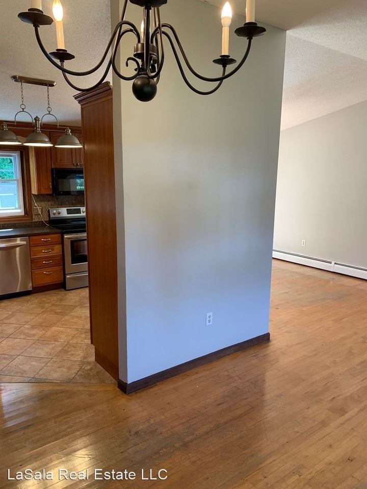 17 Christine Cir - Photo 2 of 15