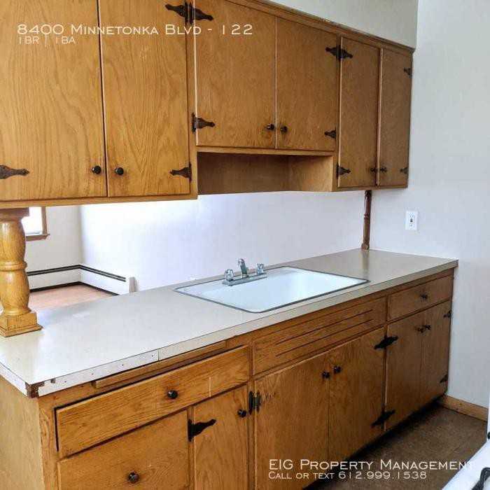 8400 Minnetonka Blvd