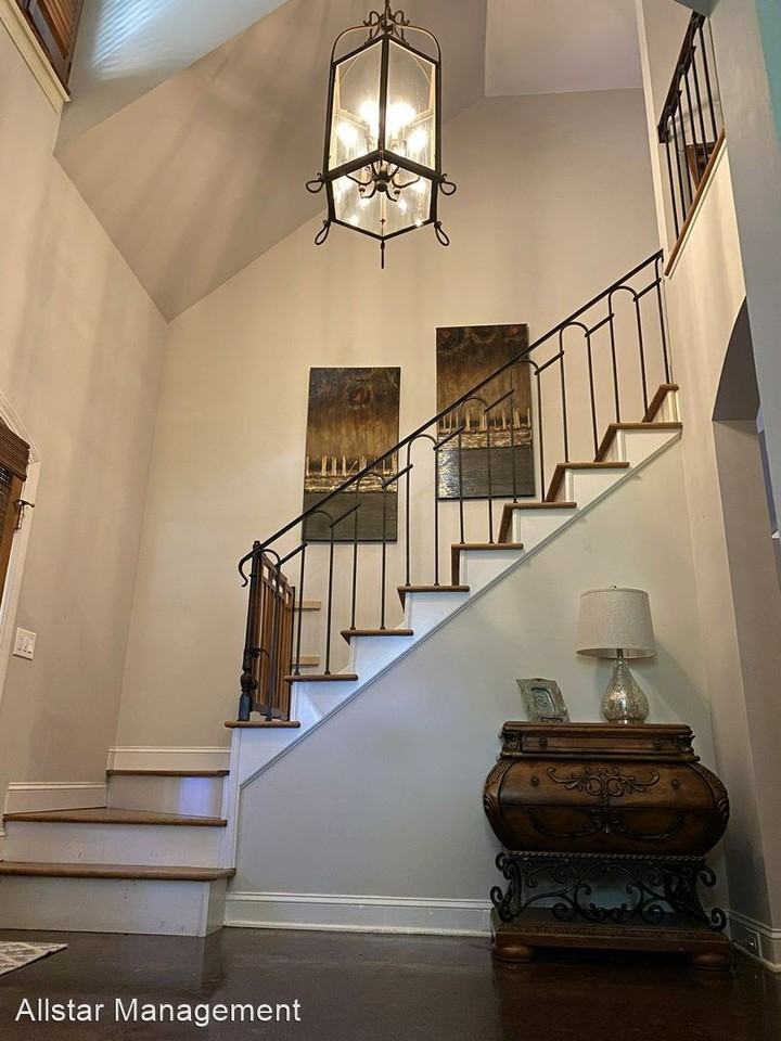 142 Sunflower Rd - Photo 2 of 19