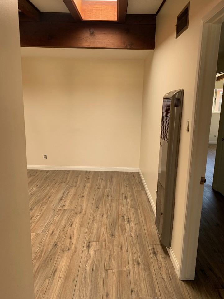 878 Salem Ave - Photo 3 of 14