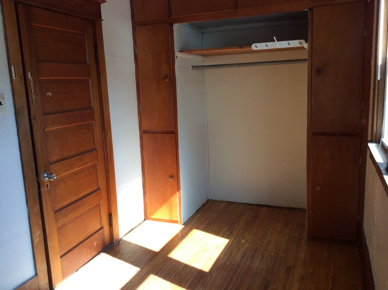 1409 N 14th St - Photo 5 of 8