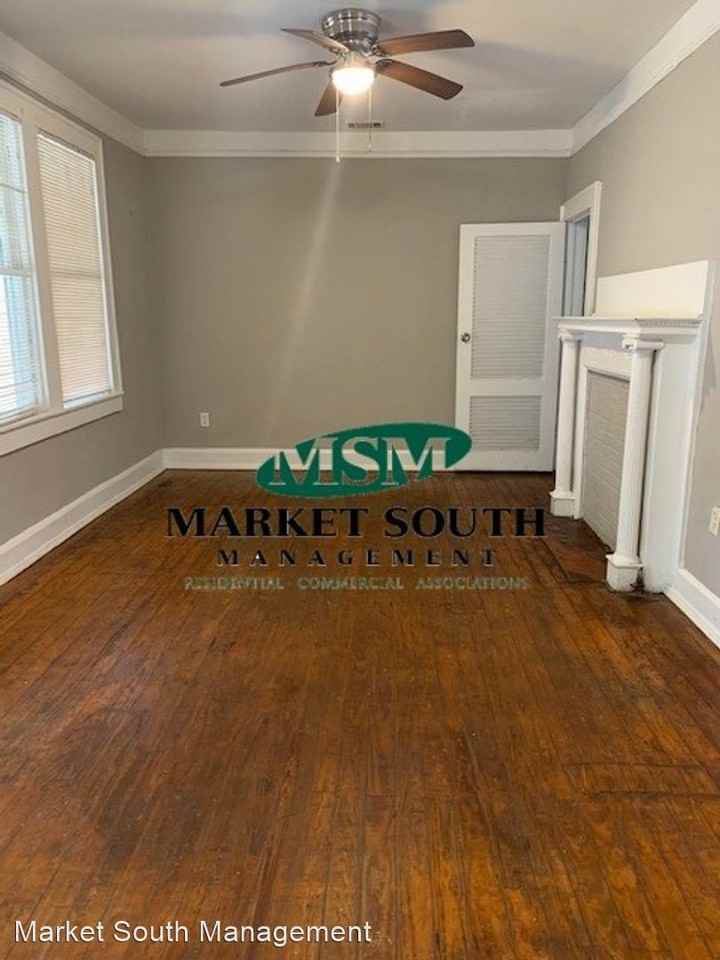 4909 Montgomery St - Photo 2 of 11