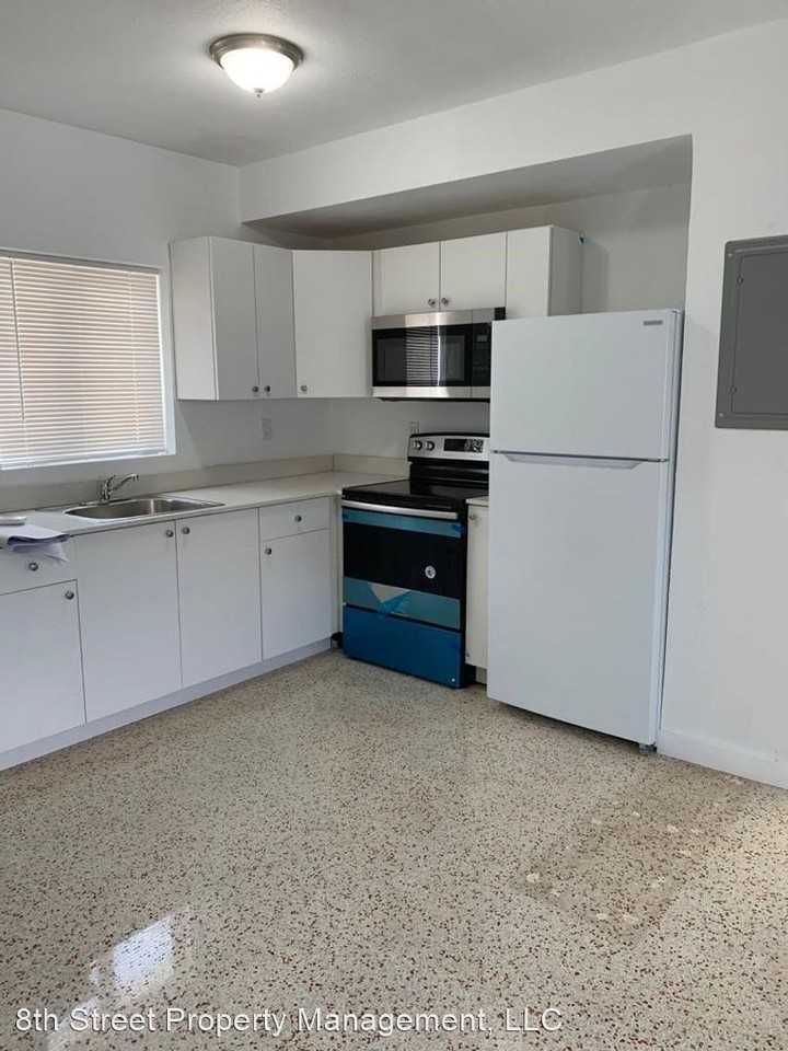 165 Ne 56th St - Photo 3 of 5