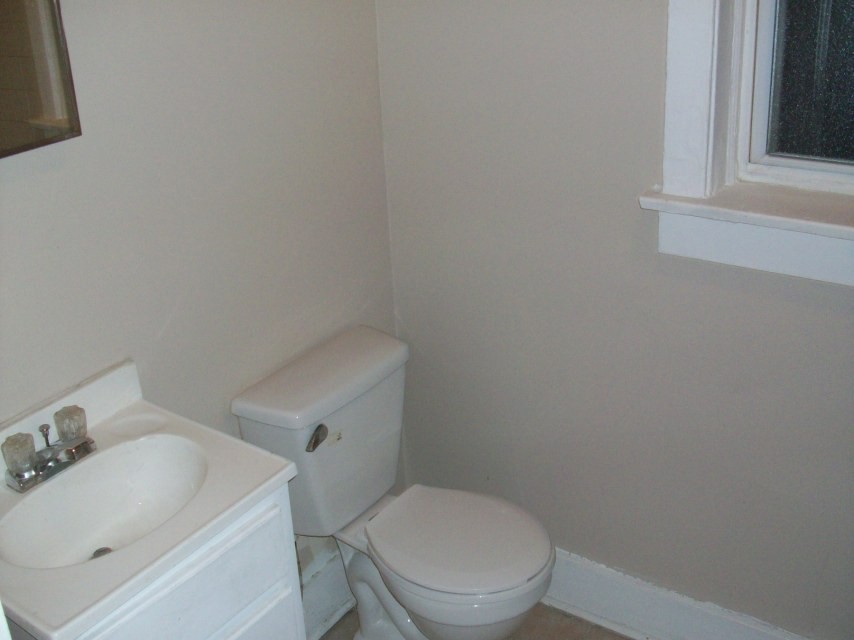 1415-25 W 80th - Photo 2 of 5