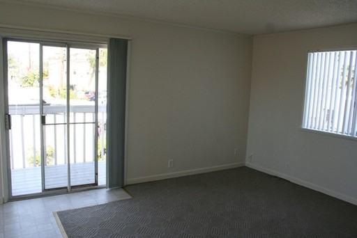 1936 S Tremont St #B - Photo 3 of 6