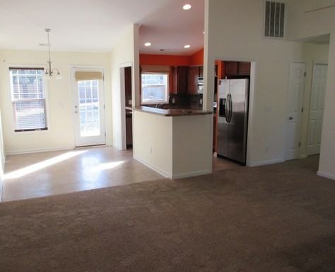 405 E Peyton Pl - Photo 3 of 23