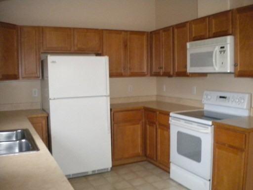 25177 Jake St - Photo 3 of 21