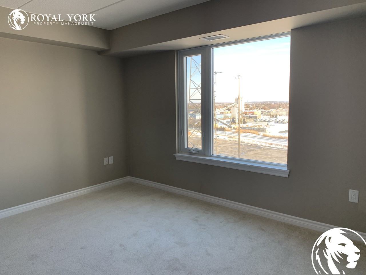 716 Main St E #905 - Photo 3 of 17